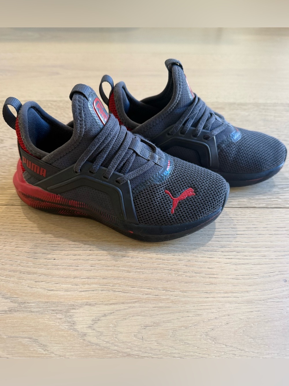 PUMA kids soft Enzo 5 sneaker Size 12c